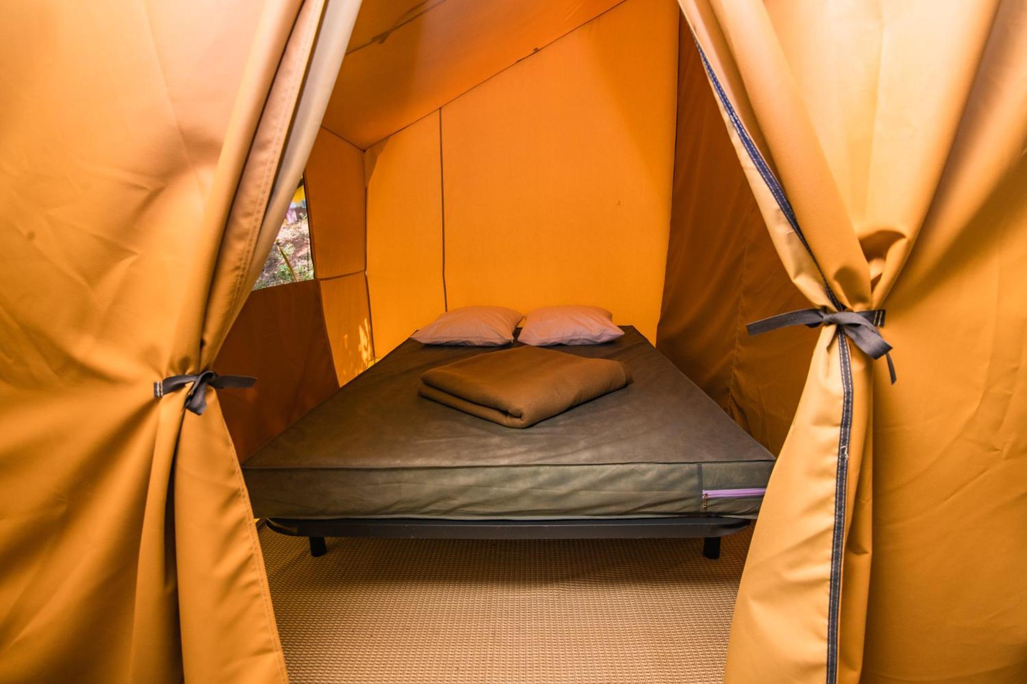 Camping Onlycamp La Confluence Savonnières Buitenkant foto